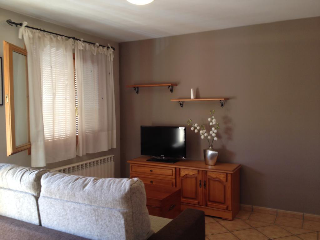 Apartamentos Residencial Fornocal Alquézar Oda fotoğraf