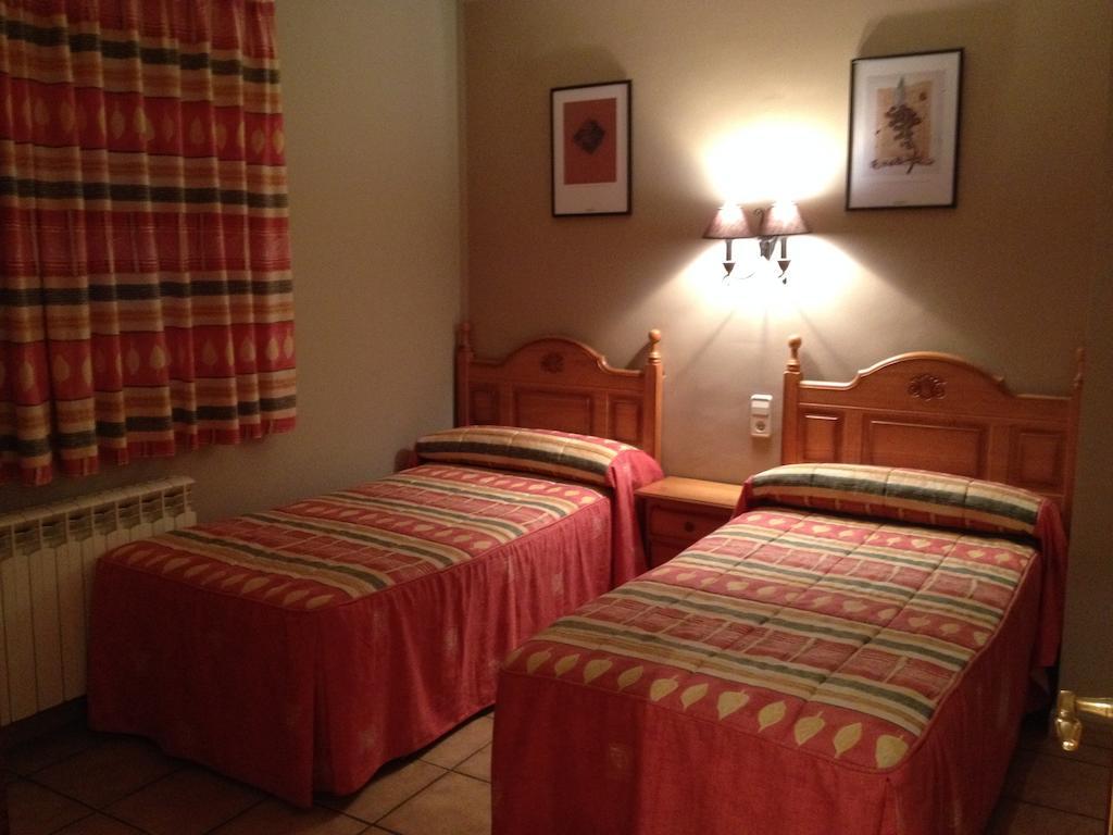 Apartamentos Residencial Fornocal Alquézar Oda fotoğraf