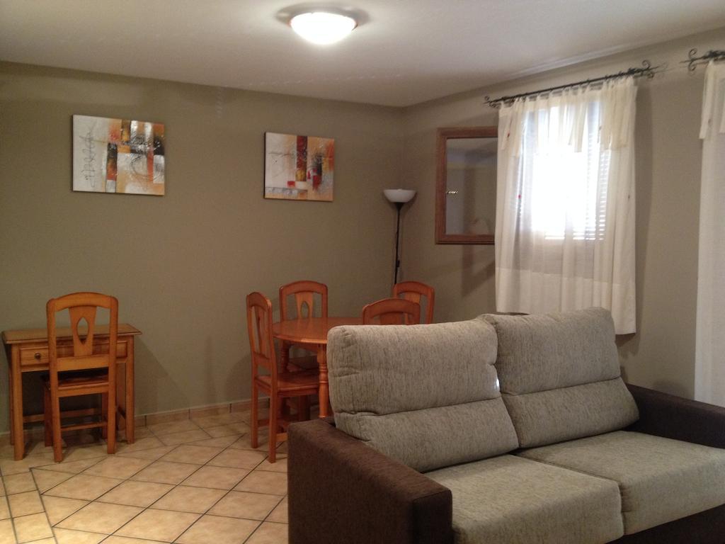 Apartamentos Residencial Fornocal Alquézar Oda fotoğraf